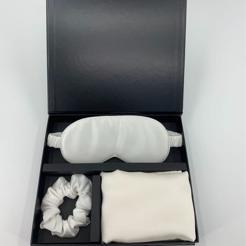 El Ritual Vora: set de seda en marfil con funda de almohada, antifaz y coletero en caja regalo